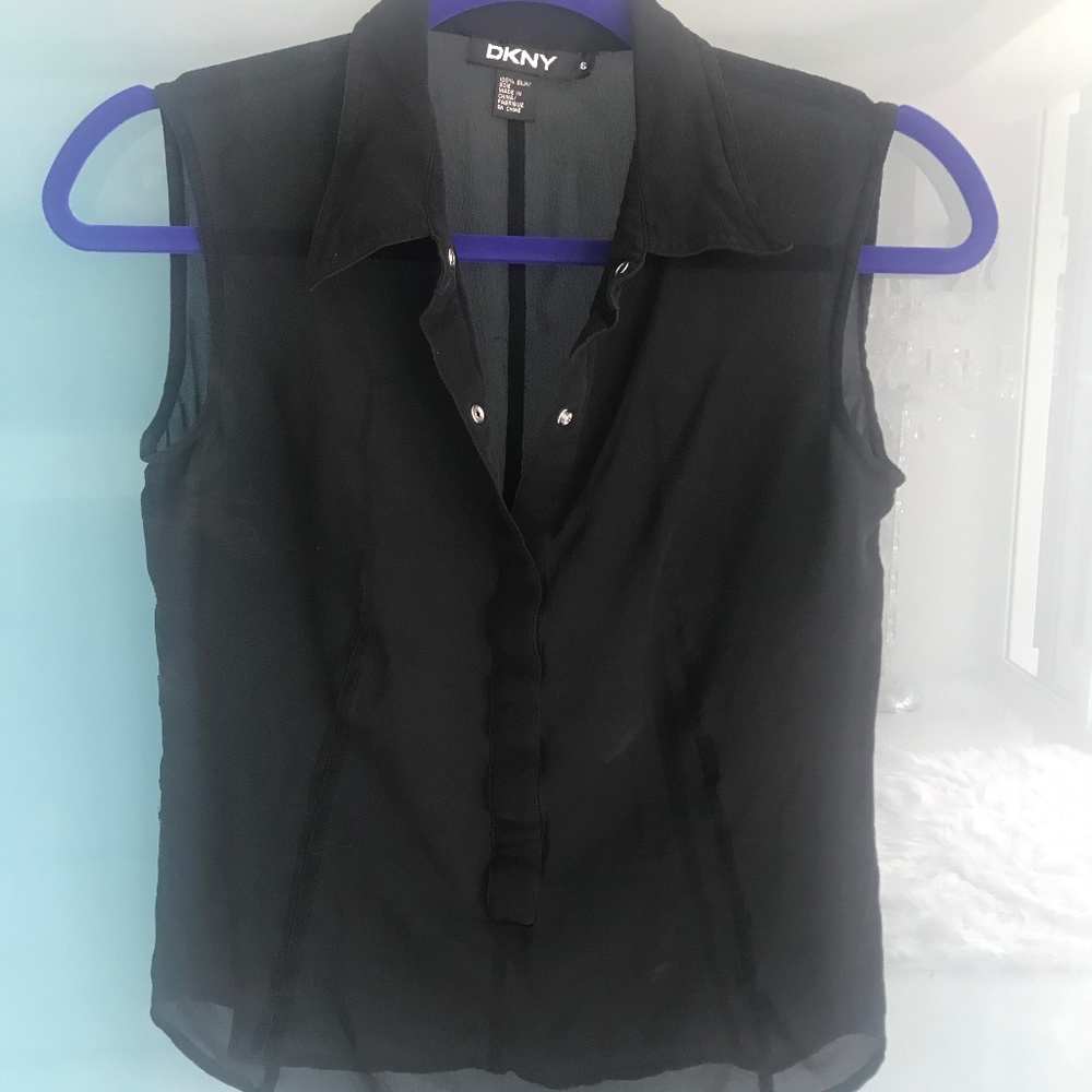 DKNY silk sleeveless blouse size 6